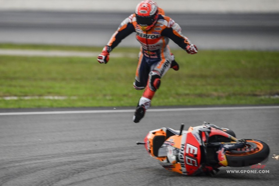 MotoGP: EXCLUSIVE: Photos of Marquez's fall during Sepang qualifications