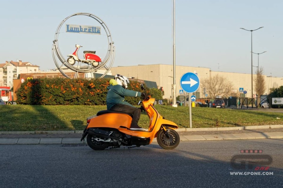 Moto - Test: Lambretta V 200 Special, riecco lo scooter più famoso (con la Vespa)  