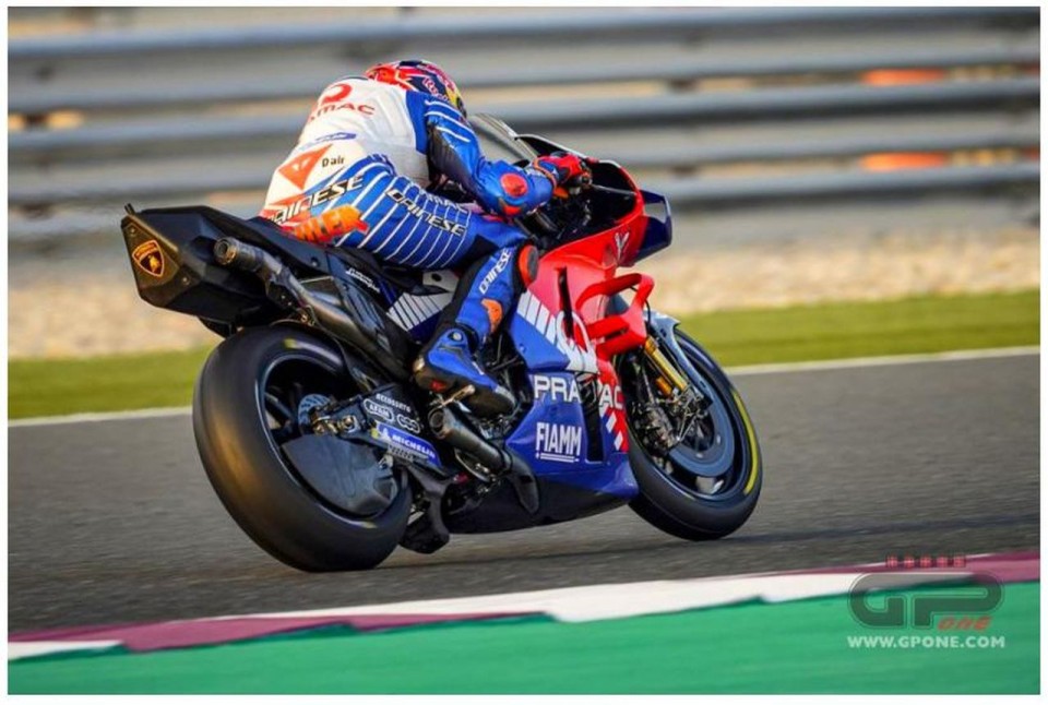 Moto - News: MotoGP, TECNICA – Holeshot: dall’intuizione “made in Borgo Panigale” ai retroscena tecnici