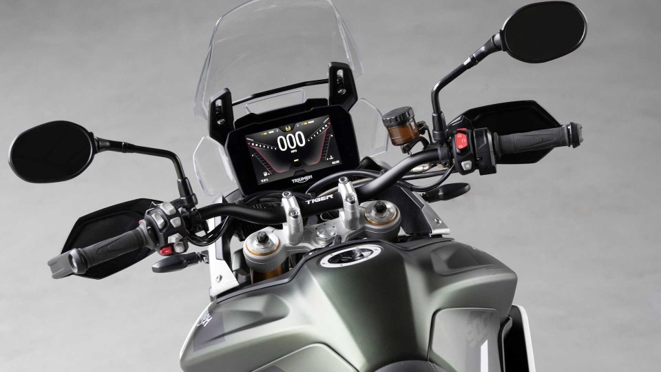 Moto - News: Triumph: come funziona il TFT delle Tiger 900? [VIDEO]