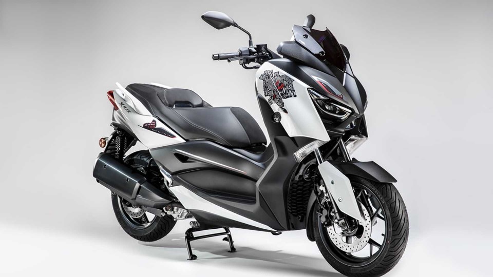 Moto - News: Yamaha XMAX 300 Roma Edition MMXX: omaggio alla Città Eterna