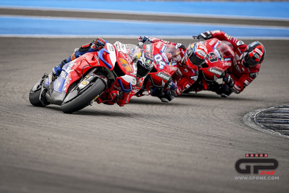 MotoGP: Jack Miller in pole con Ducati che tratta (senza fretta) con Dovizioso