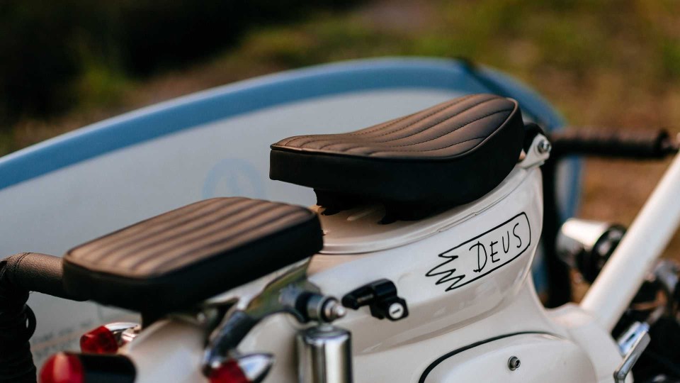 Moto - Gallery: Honda Super Cub by Deus diventa The Sea Sider