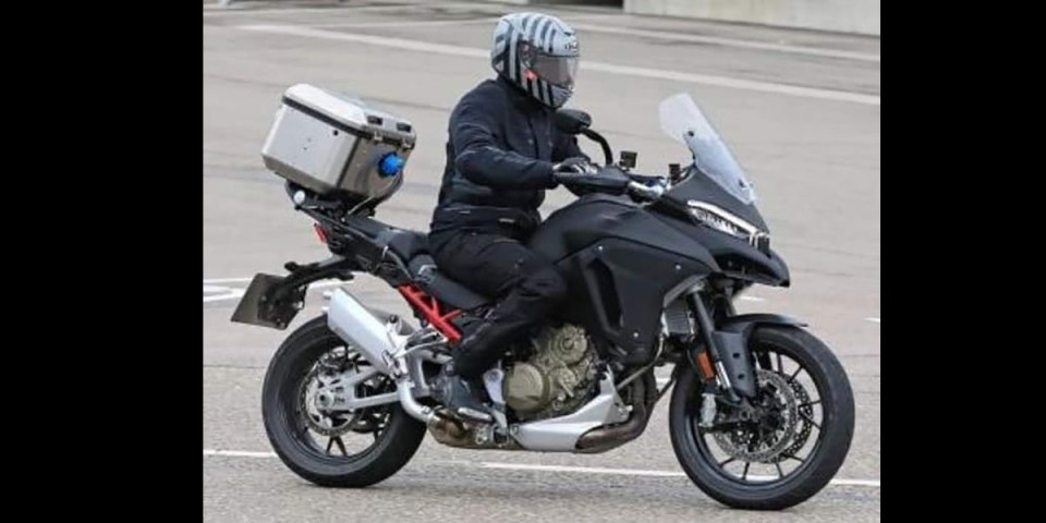 Moto - News: Ducati Multistrada V4: altre foto rubate della moto quasi definitiva
