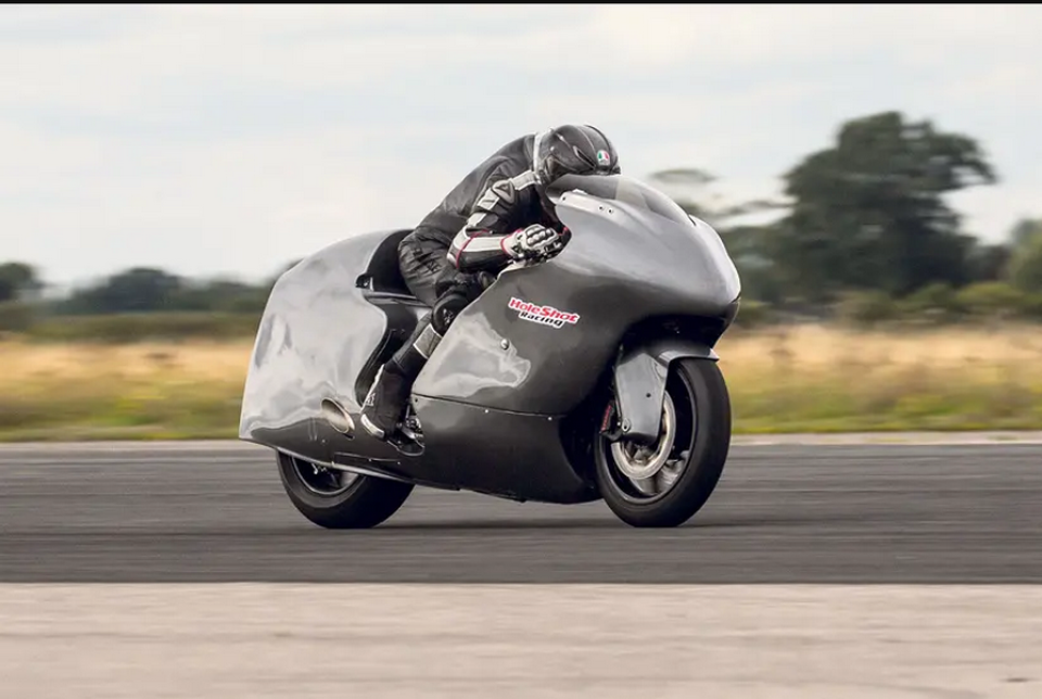 Moto - News: Guy Martin vuole passare la soglia delle 300 mph su Suzuki Hayabusa!