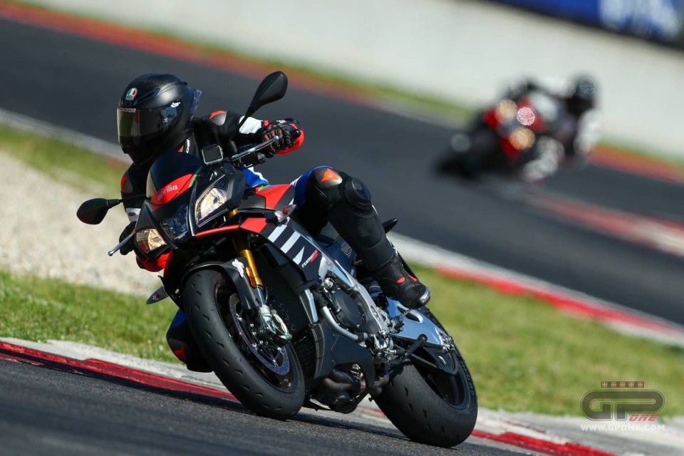 Moto - Test: TEST: Michelin ed i suoi nuovi pneumatici sportivi Power 5 e Power Cup2