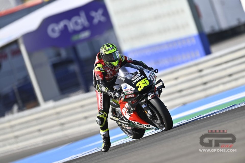 MotoGP: Cal Crutchlow portato in ospedale per esami dopo la caduta nel Warm Up