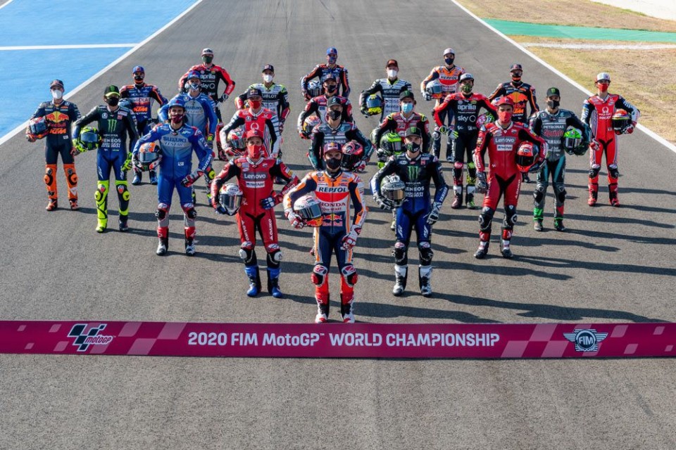 MotoGP: I cavalieri mascherati a Jerez: foto di gruppo dei piloti in incognito