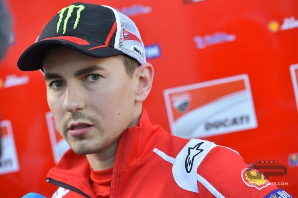 MotoGP: Chico Lorenzo: "Jorge sta trattando con Ducati, potrebbe tornare"