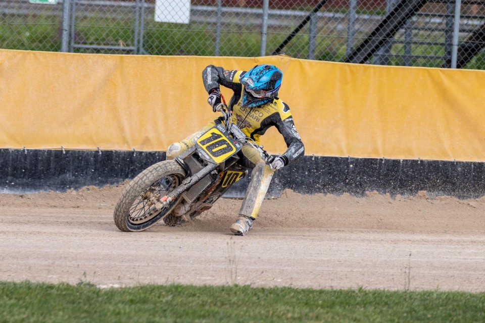 News: Il flat track tricolore riparte a Terenzano nel segno di Cecchini