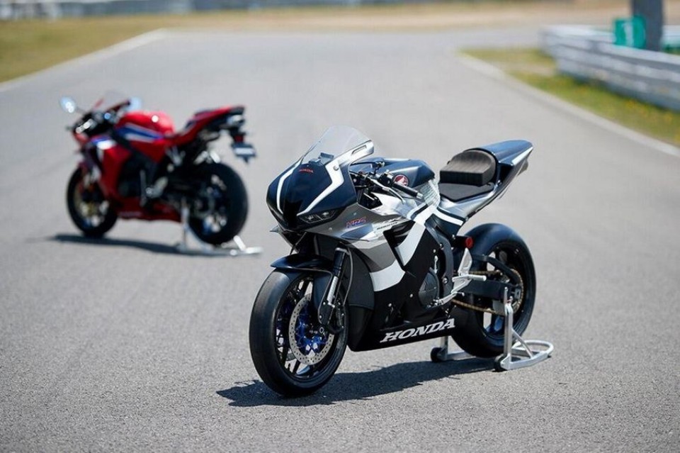 Moto - News: Honda CBR 600 2021: se arrivasse solo la "pronto pista"?