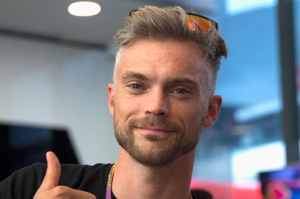 SBK: Chaz Davies ha trovato un “assistente”: è Leon Camier!