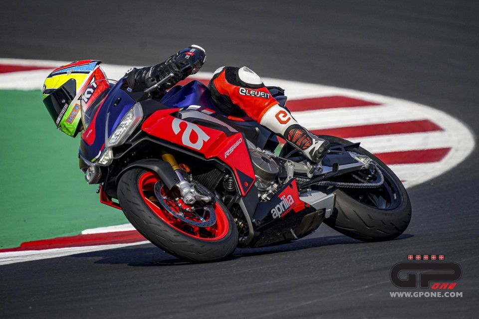 Moto - News: I piloti Aprilia a Misano con la RS 660: 