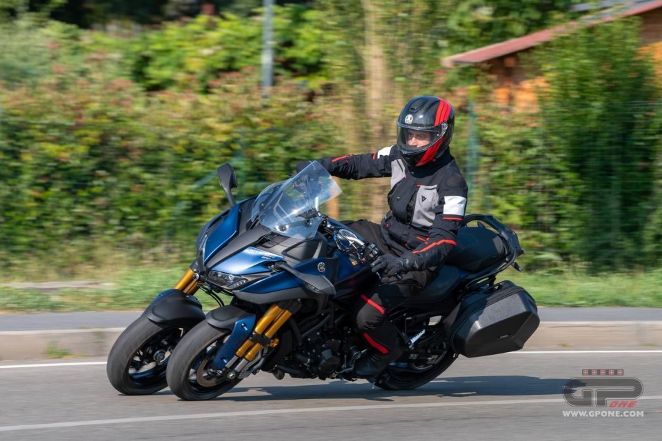 Moto - News: Yamaha: dopo le tre ruote, verso la moto che non cade
