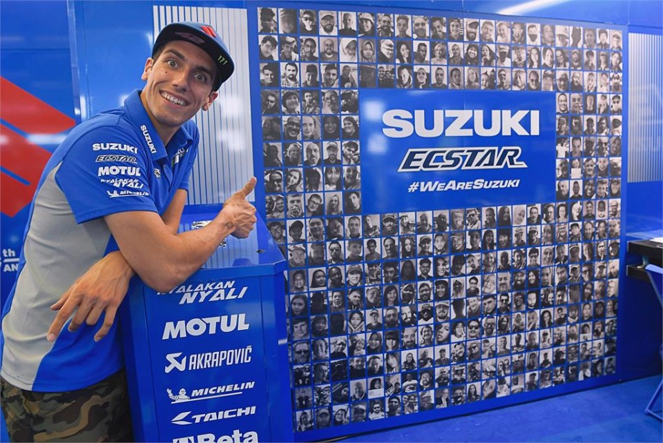 MotoGP: Misano: a wall of fans in the box of Alex Rins and Joan Mir