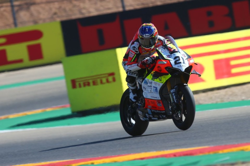 SBK: Rinaldi trionfa ad Aragon davanti a Rea e prenota la Ducati ufficiale