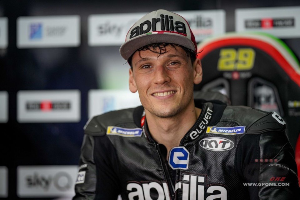 MotoGP: ULTIM'ORA - Lorenzo Savadori in MotoGP con Aprilia: sostituirà Smith