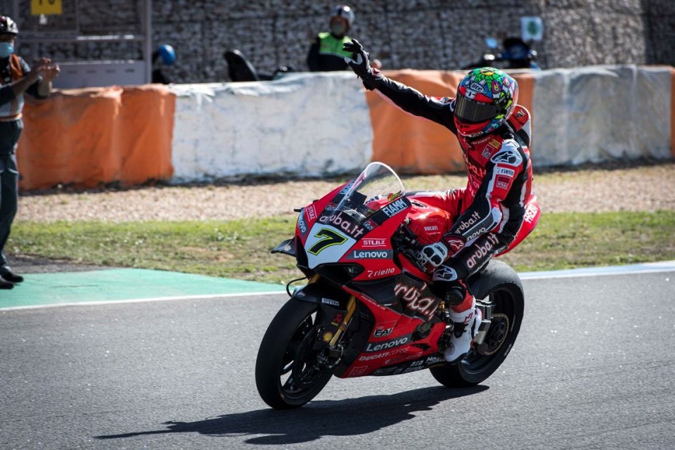 SBK: Estoril: Davies dà l'addio a Ducati vincendo Gara 2, 2° Redding