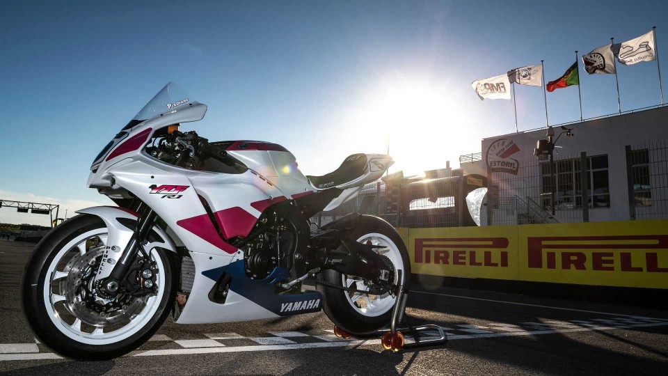 Moto - News: Yamaha R1 Piro Replica, raccolti 27.000 euro per beneficenza
