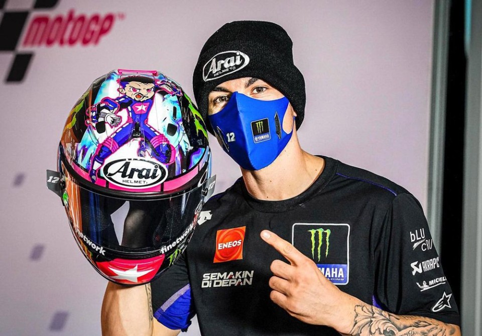 MotoGP: Un casco da supereroe per Maverick Vinales a Valencia