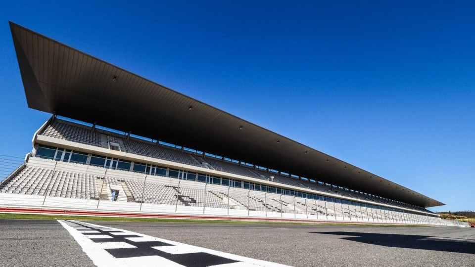 MotoGP: Niente spettatori a Portimao: il Gran Premio sarà a porte chiuse