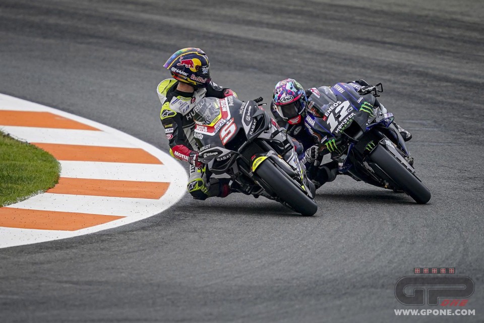 MotoGP: Zarco si prende la FP3 bagnata di Valencia, Vinales 2°. Rossi 8° ma farà la Q1