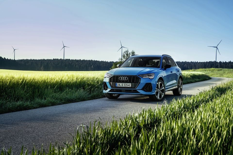 Auto - News: Audi Q3 e Q3 Sportback TFSI 2021: le caratteristiche dei primi SUV compatti Plug-in