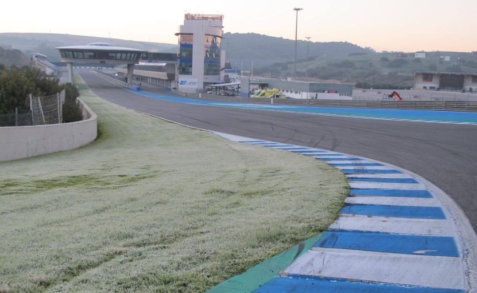 SBK: Freddo e pioggia minacciano Jerez, ma i test non sono in discussione