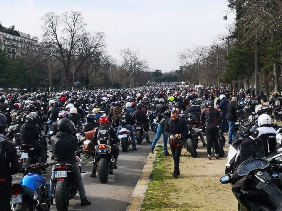 Moto - News: Francia: i motociclisti in protesta a Parigi