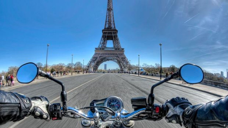 Moto - News: Parcheggi moto e scooter a pagamento a Parigi