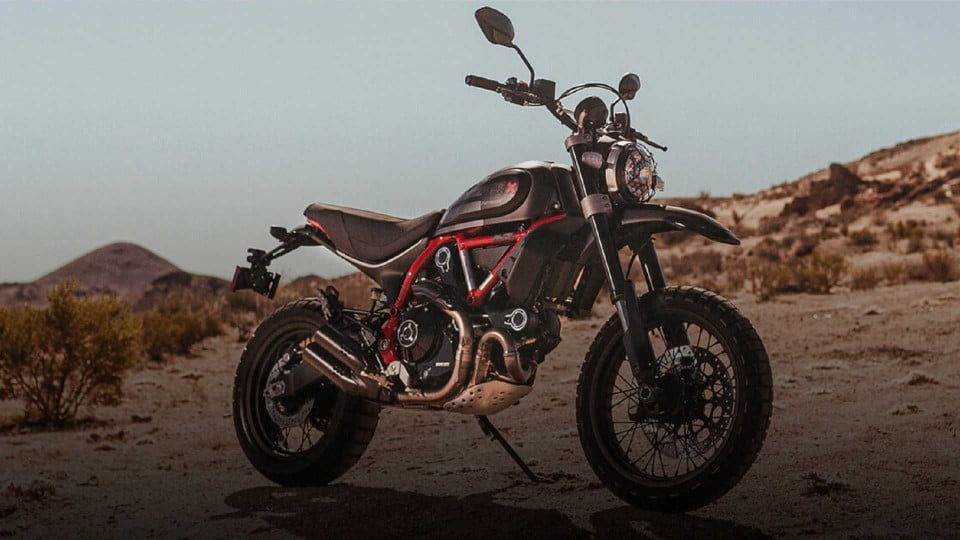 Moto - News: Ducati Scrambler Desert Sled Fasthouse, 800 esemplari celebrativi