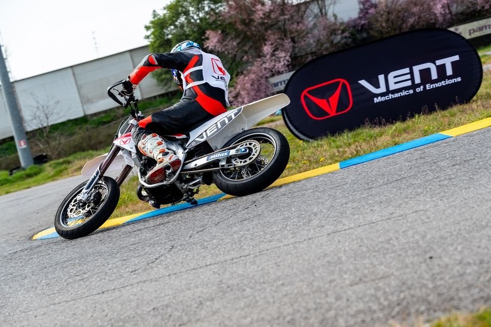 Moto - News: GPOne.com con Vent al Campionato Nazionale Velocità Motard 100