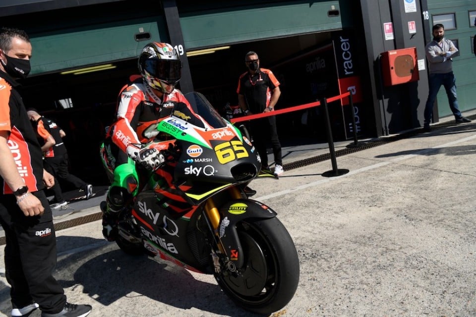 MotoGP: Capirossi: "Sarebbe bello avere un team satellite Aprilia-Rossi nel 2022"