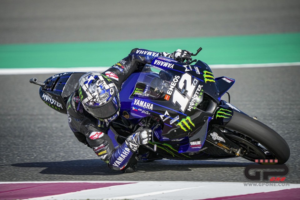 MotoGP: Vinales trionfa in Qatar, Ducati piazza Zarco e Bagnaia sul podio. Rossi 12°