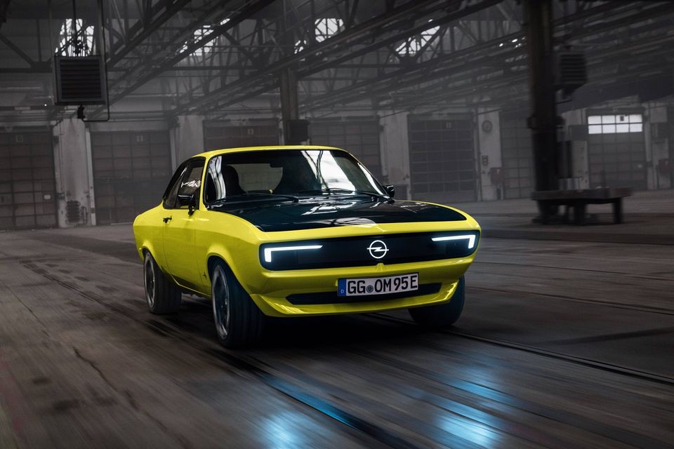 Auto - News: Opel Manta GSe ElektroMOD 2021: che stile! - Batteria, autonomia e foto