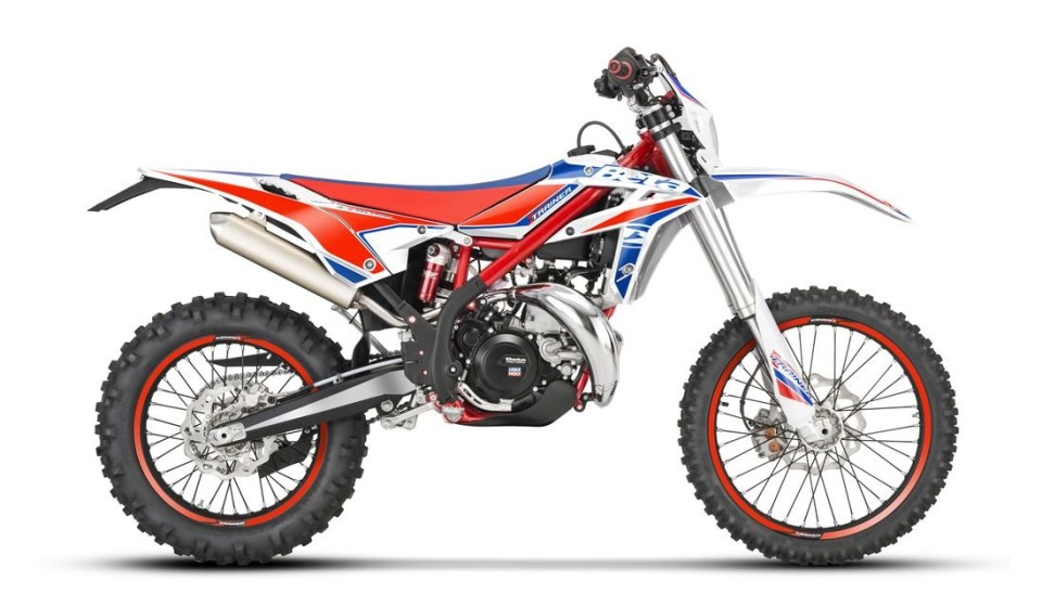 Moto - News: Beta XTrainer 250/300 MY 2022: l'enduro che mancava!