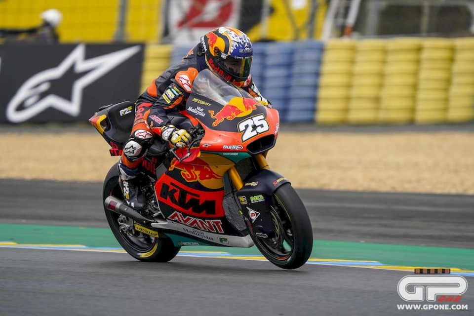 Moto2: Gara ad eliminazione: Fernandez vince dominando tra le cadute di Le Mans