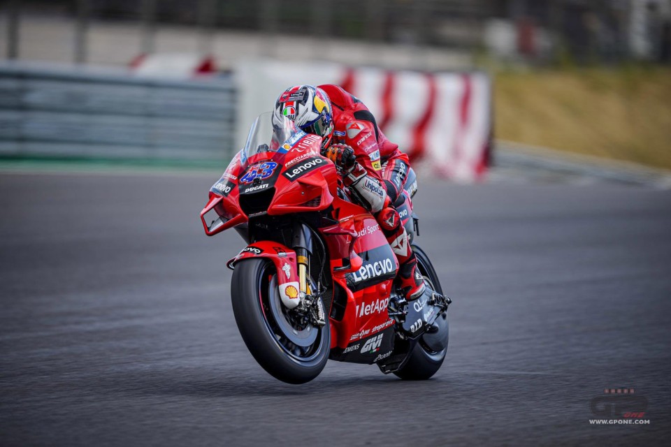 MotoGP: Doppietta Ducati in FP1 a Le Mans: Miller 1° davanti a Zarco, Rossi 14°