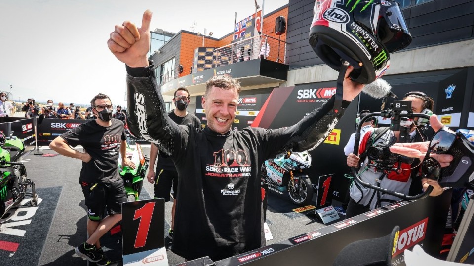 SBK: Rea over the moon to have joined the 100-Club together with Rossi and Agostini