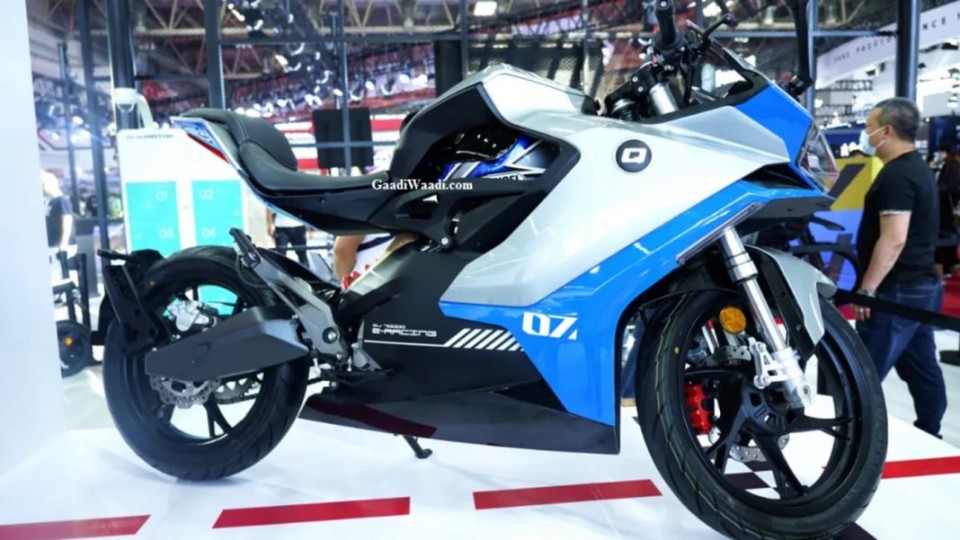 Moto - News: QJ7000D: l'elettrica del futuro di Benelli svelata in Cina