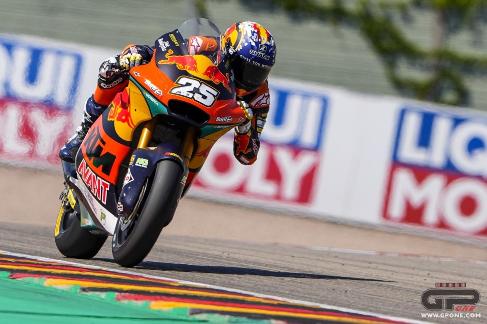 Moto2: Raul Fernandez pole e record della pista al Sachsenring, 2° Di Giannantonio