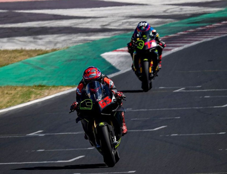 MotoGP: Bagnaia and his “brothers”: the VR46 riders (with Rossi) in Misano