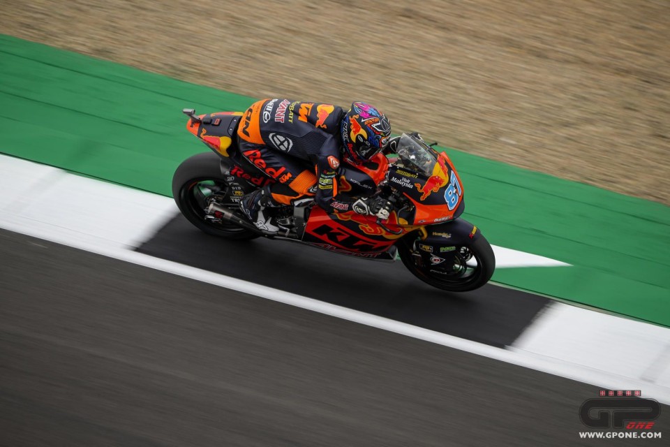 Moto2: Remy Gardner vince il quarto GP a Silverstone. 2° Bezzecchi, out Fernandez