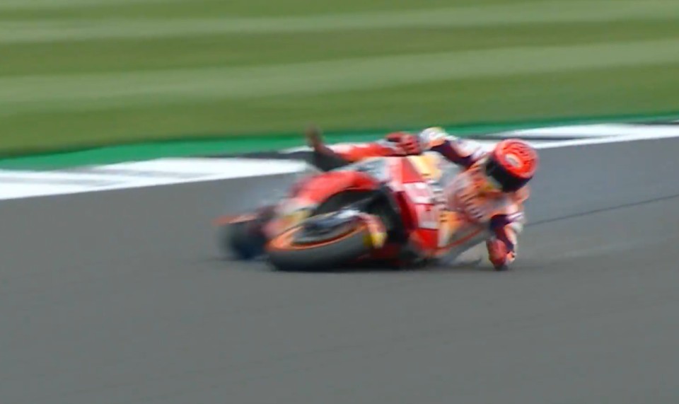MotoGP: Silverstone: Marc Marquez vola a 270 Km/h, il video della caduta