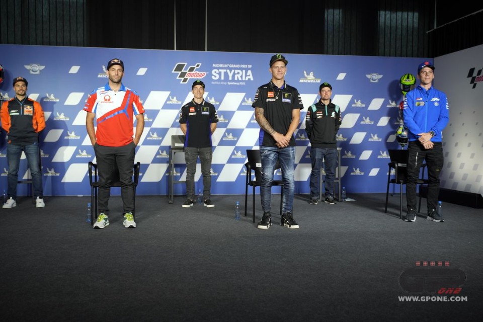 MotoGP: Quartararo: "sono pilota grazie a Rossi, ho aspettato ore un suo autografo"