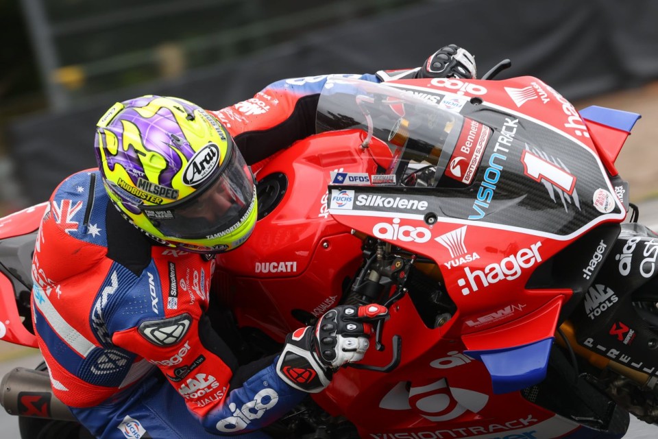 SBK: La maledizione del numero 1 colpisce Josh Brookes nel BSB, riecco il #25