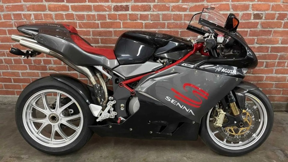 Moto - News: MV Agusta F4 1000 Senna: uno dei 300 esemplari va all'asta