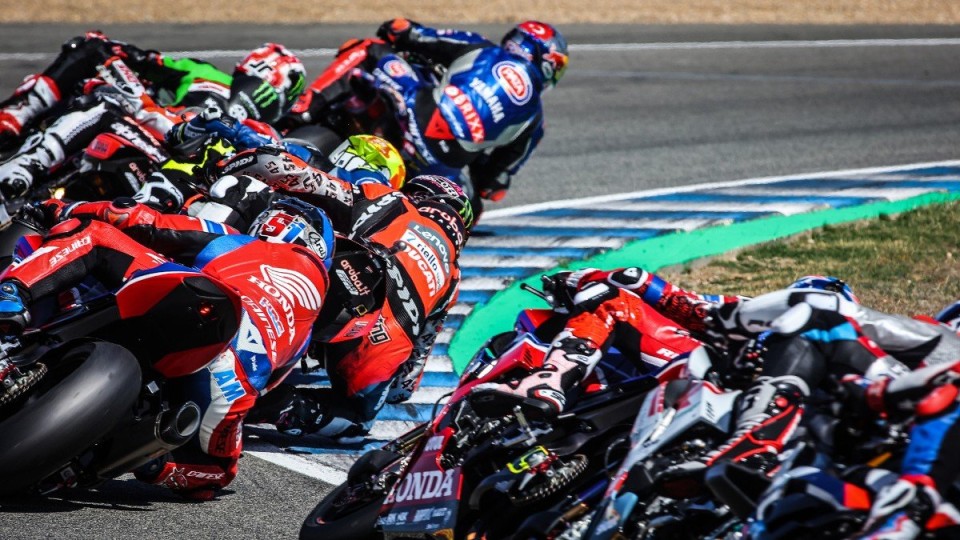 SBK: La SBK come la MotoGP: piloti più giovani, scende di 3 anni l'età media