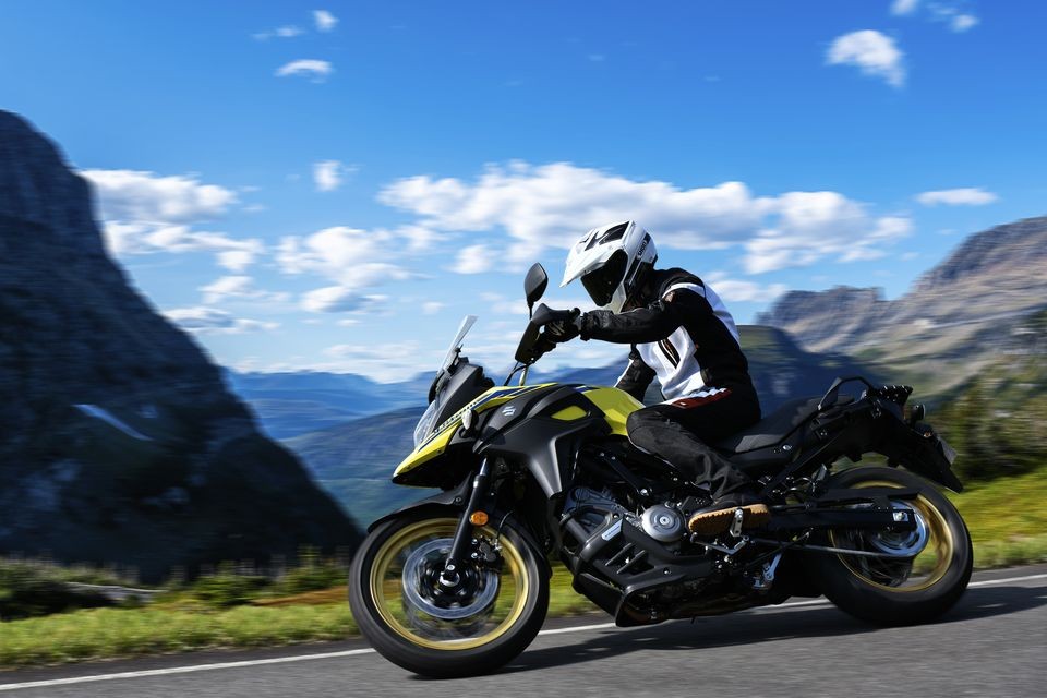 Moto - News: Suzuki V-Strom 650 MY2022: l'enduro stradale 