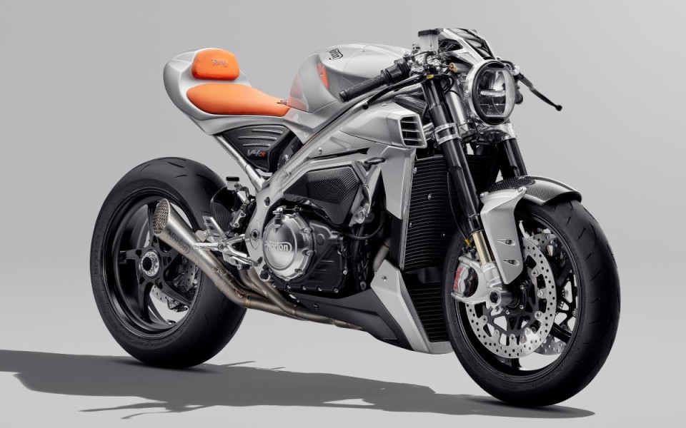 Moto - News: Norton V4 Cafe Racer, la superbike inglese si spoglia